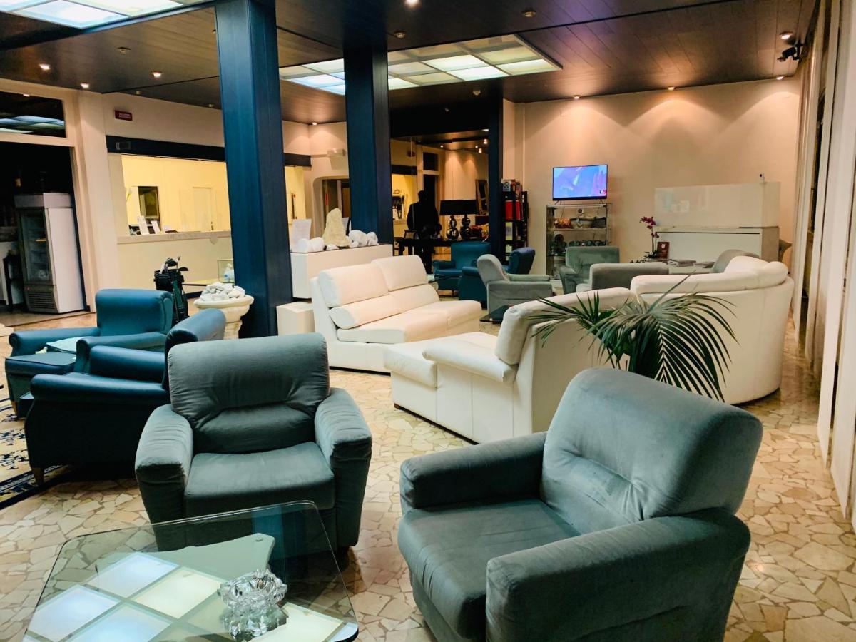 G&D Hotel Deanna Pool&Brunch Milano Marittima Exteriör bild