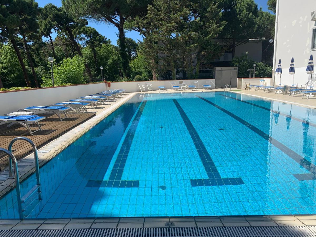 G&D Hotel Deanna Pool&Brunch Milano Marittima Exteriör bild