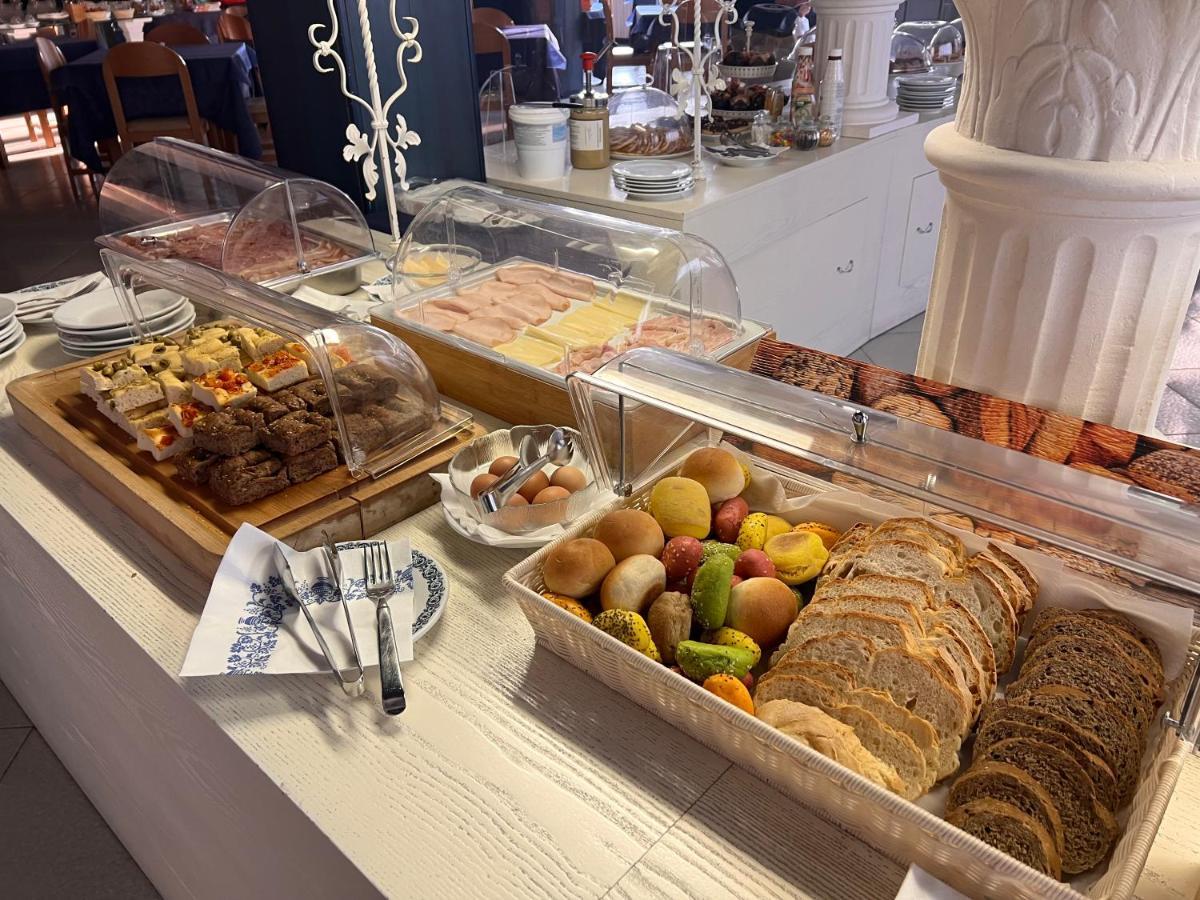 G&D Hotel Deanna Pool&Brunch Milano Marittima Exteriör bild