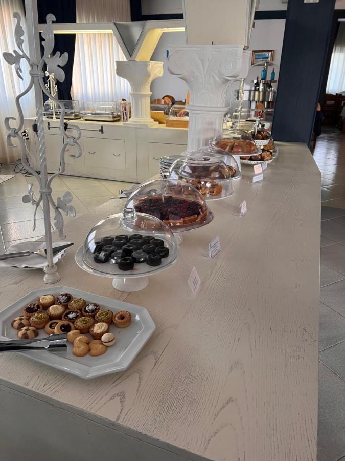 G&D Hotel Deanna Pool&Brunch Milano Marittima Exteriör bild