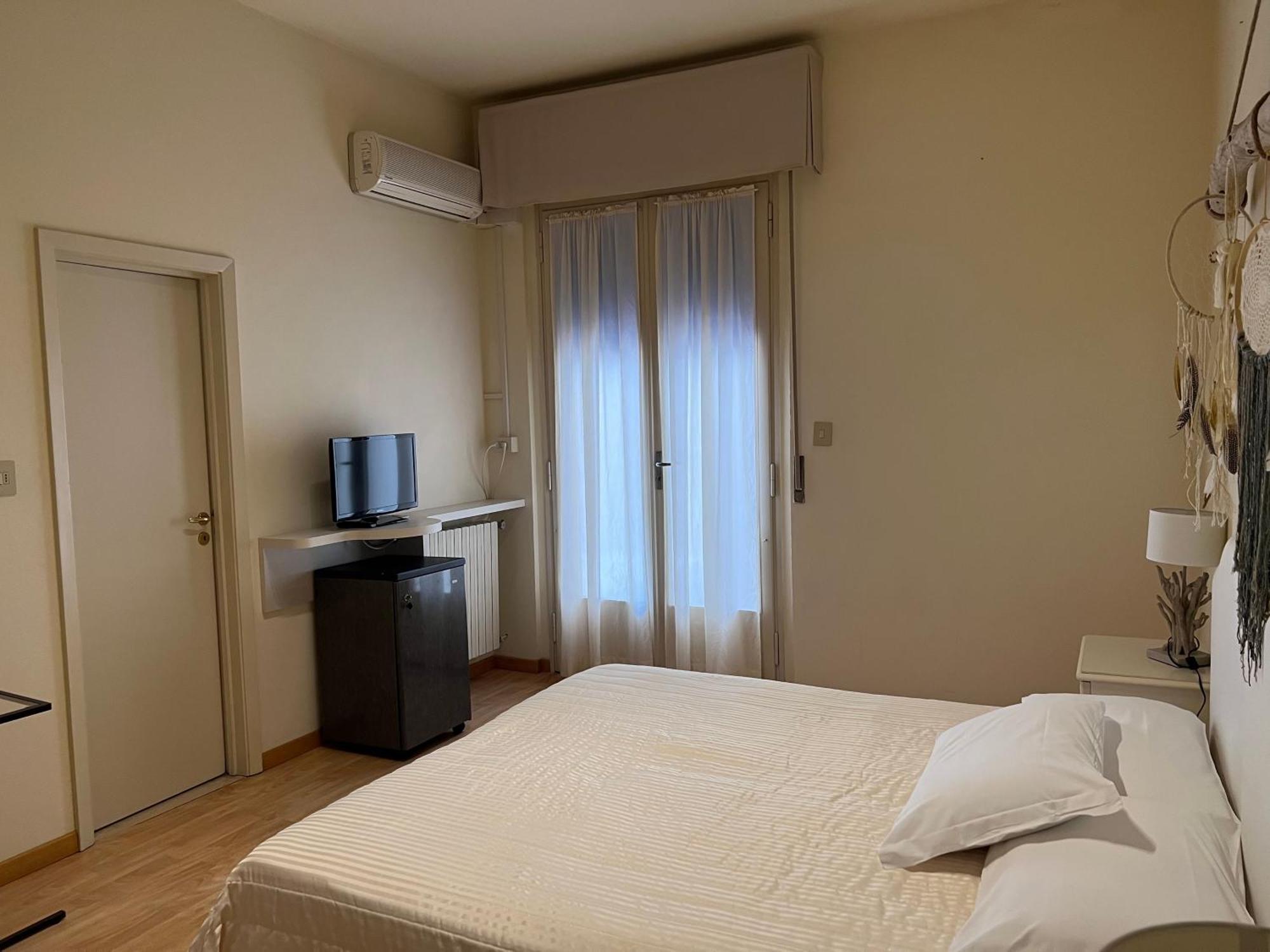 G&D Hotel Deanna Pool&Brunch Milano Marittima Rum bild