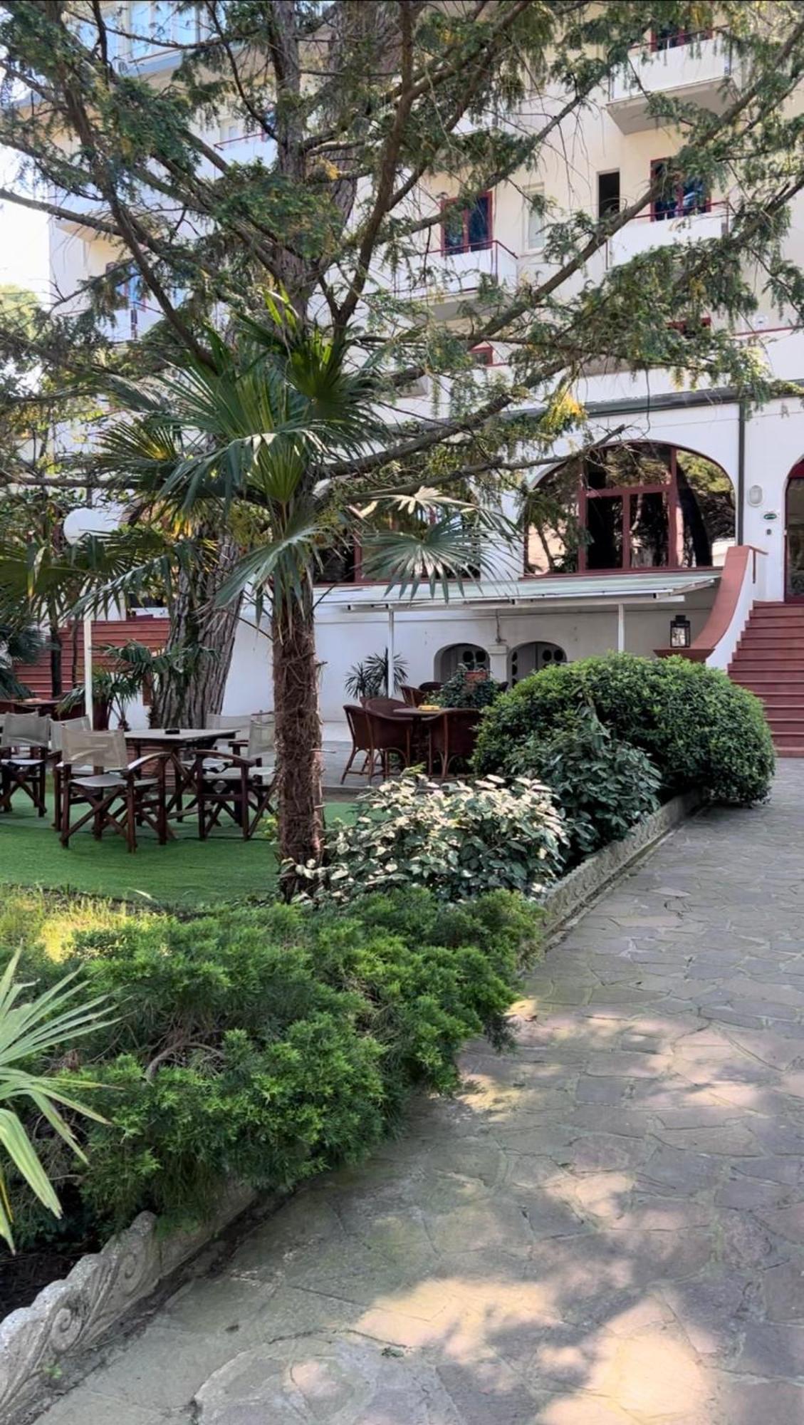 G&D Hotel Deanna Pool&Brunch Milano Marittima Exteriör bild