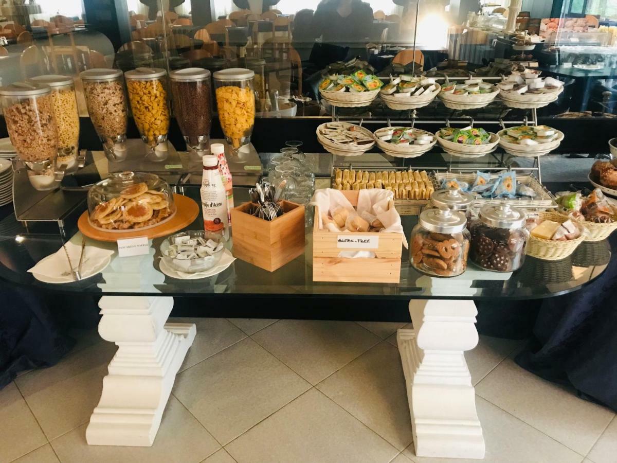 G&D Hotel Deanna Pool&Brunch Milano Marittima Exteriör bild